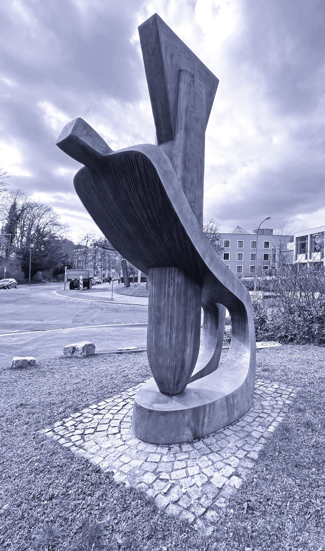 THEgallery:Vadim Sidur: Tod durch Bomben, (1974), Würzburg vor der St. Johannis Kirche